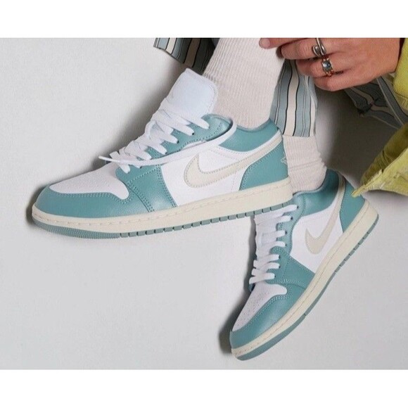 Nike Women Sneaker Air Jordan 1 Low-White/Cannon/Brown- DC0774-138~Size 7 - Picture 9 of 9